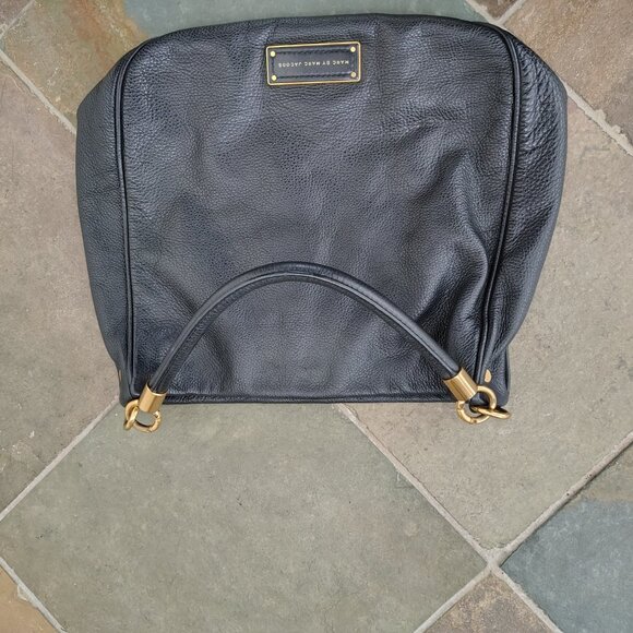 Marc by Marc Jacobs Black Leather Gold Hardware Shoulder Bag - Picture 11 of 13